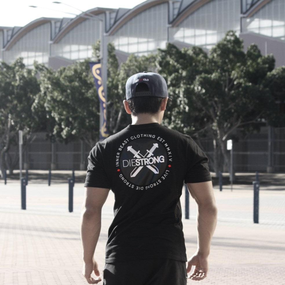 DIE STRONG TEE V2.0 image 3
