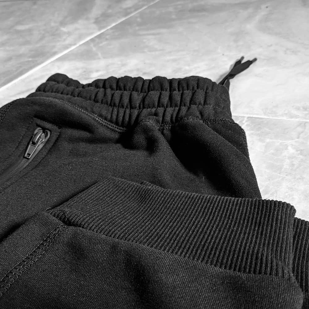 RED BELLY FLEECE JOGGERS image 1