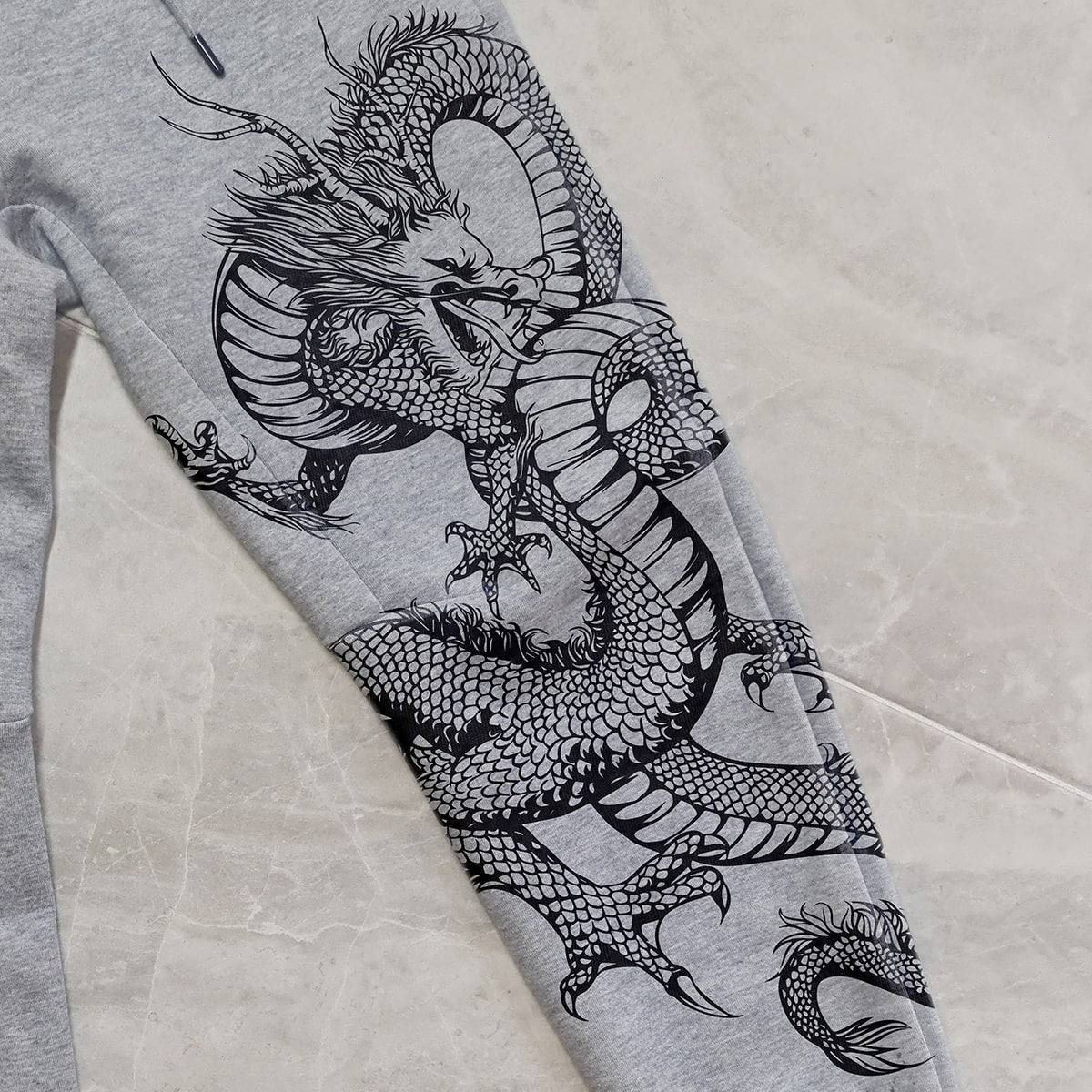 DRAGON OUTLINE GREY 3 LAYER FLEECE JOGGERS image 2